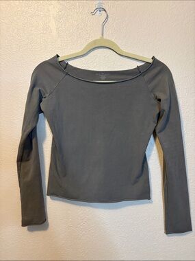 Brandy Melville gray/green off shoulder long sleeve T size Small